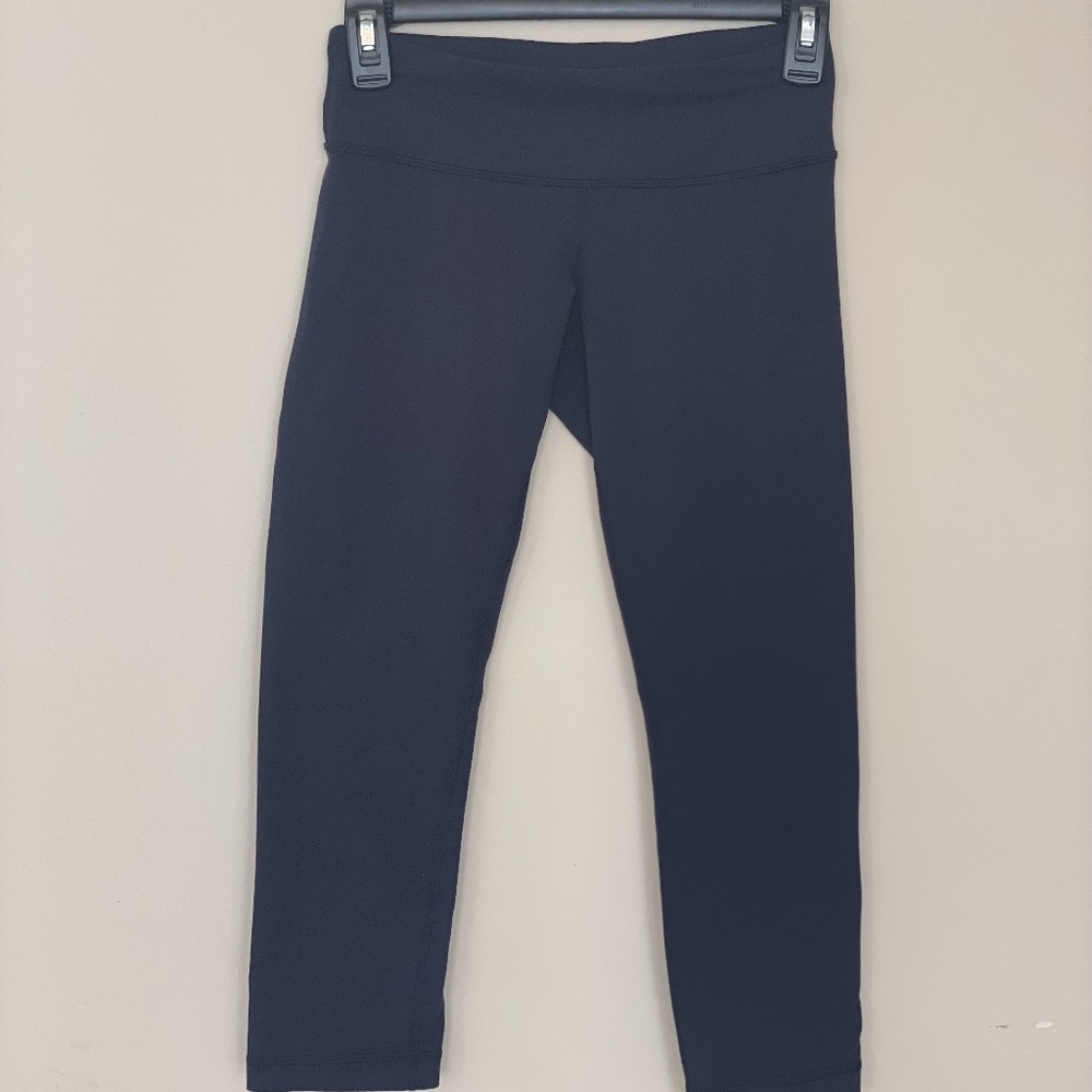 Lululemon Athletica Navy Blue Mid Rise Leggings, Size 4